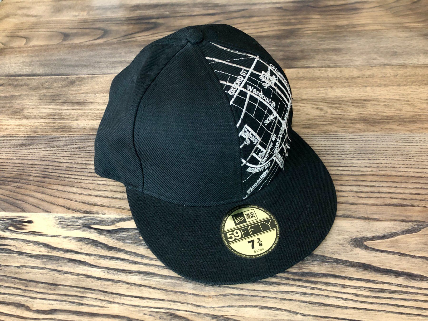 Hüte, Mützen & Caps: Retro New Era LDN Cap 59fifty London Map Baseballcap – Gebraucht aus Berg am Irchel von Zweiti_Chance