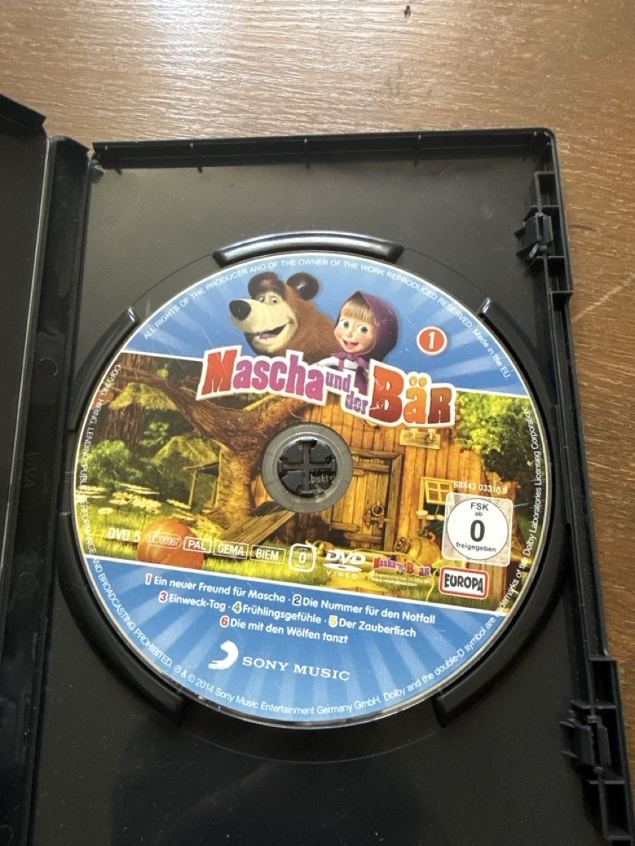 Tutti i DVDs: Mascha und der Bär DVD  – Usato da St.Gallen venduto da Wvuvuosa 1