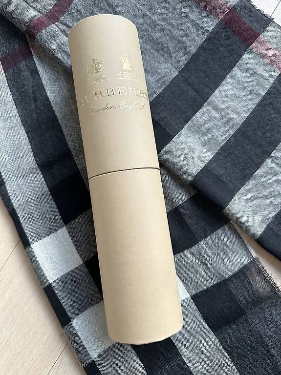Burberry Foulard & Sciarpe: Burberry Schal – Usato da Zürich venduto da san_l5wd 3