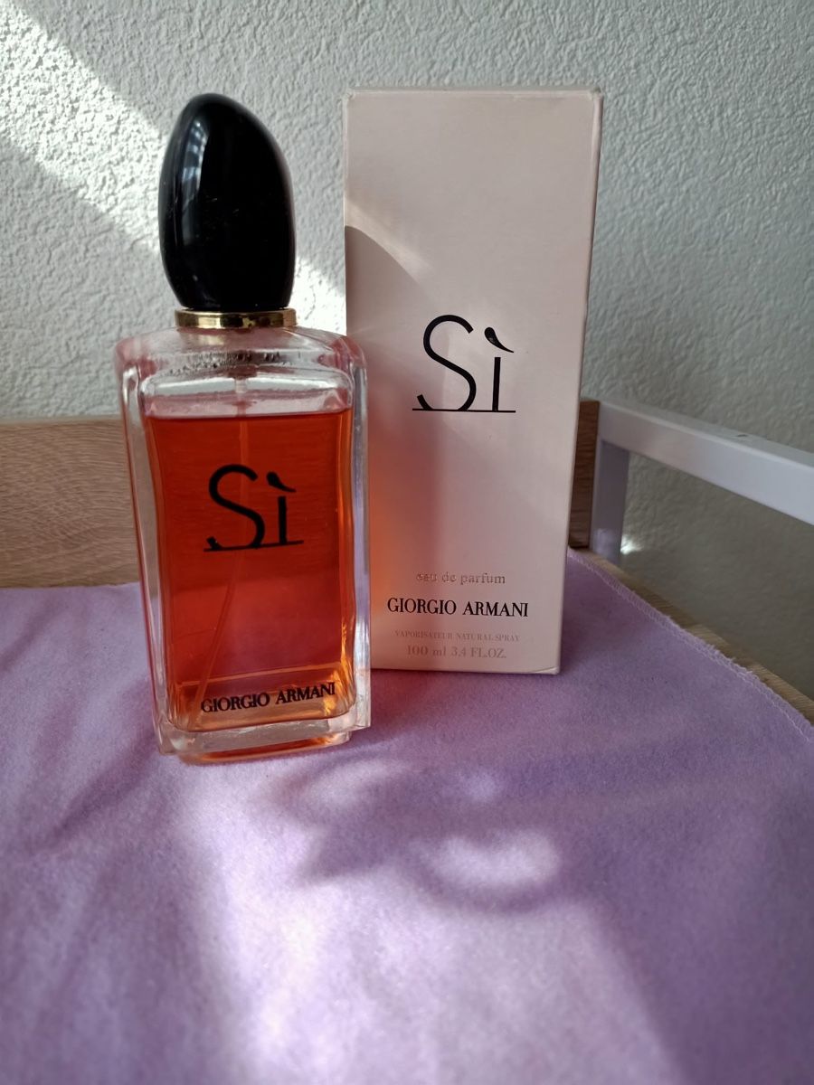 Armani Profumi & Eau de Toilette: Giorgio Armani Si Eau de Parfum 100ml  – Nuovo (secondo la descrizione) da Wangen b. Olten venduto da Zauberfee65