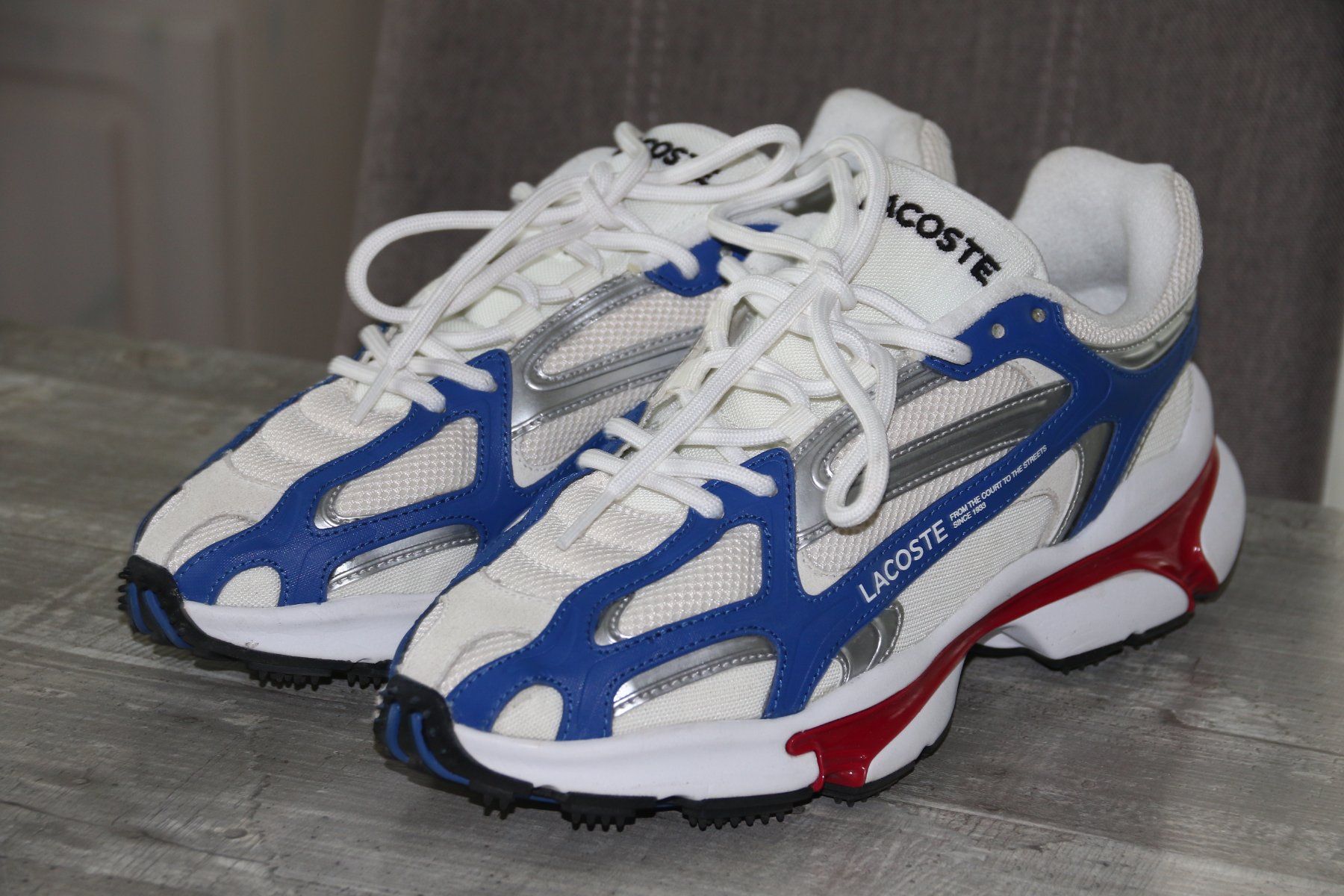 Lacoste Scarpe da uomo: Wunderschöne Schuhe von Lacoste eher Gr.43 wie neu – Nuovo (secondo la descrizione) da Oberwil-Lieli venduto da Svetlana28 6