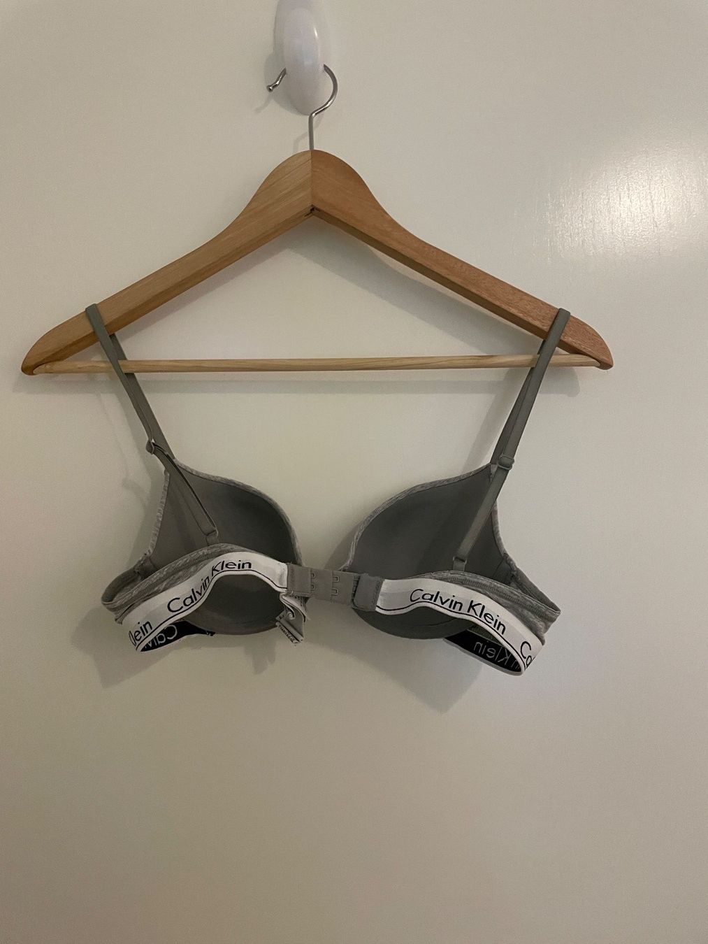 Calvin Klein Altra biancheria intima: Calvin Klein BH (Grösse 75A) – Usato da Zufikon venduto da SULMI02 1