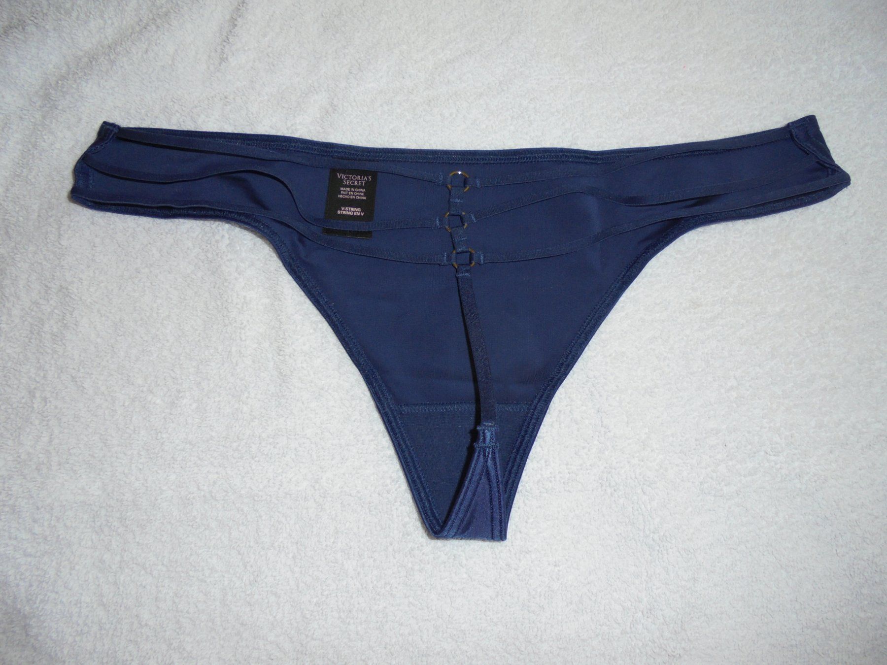 Victoria's Secret Altra biancheria intima: VICTORIA'S SECRET V-STRING, S, NEU, RÜCKSEITE.......... – Nuovo e nell'imballaggio originale da Aarau Rohr venduto da PinkSchwein 2