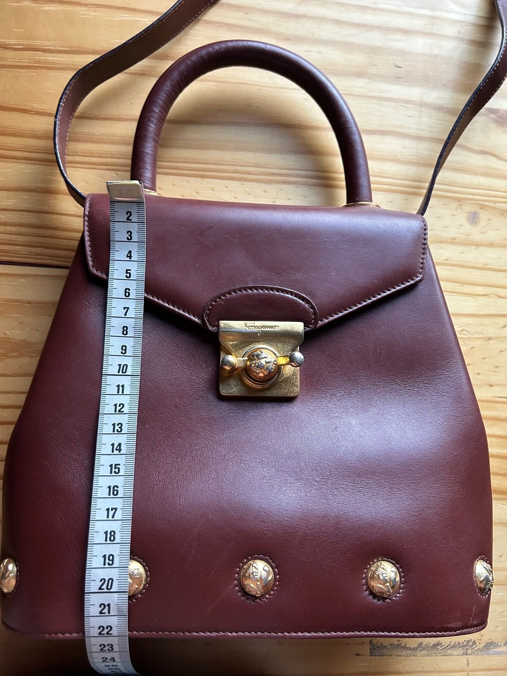 Salvatore Ferragamo Borse da donna: Salvatore Ferragamo Leather Bag – Usato da St.Josefen venduto da lop_lh8d 9