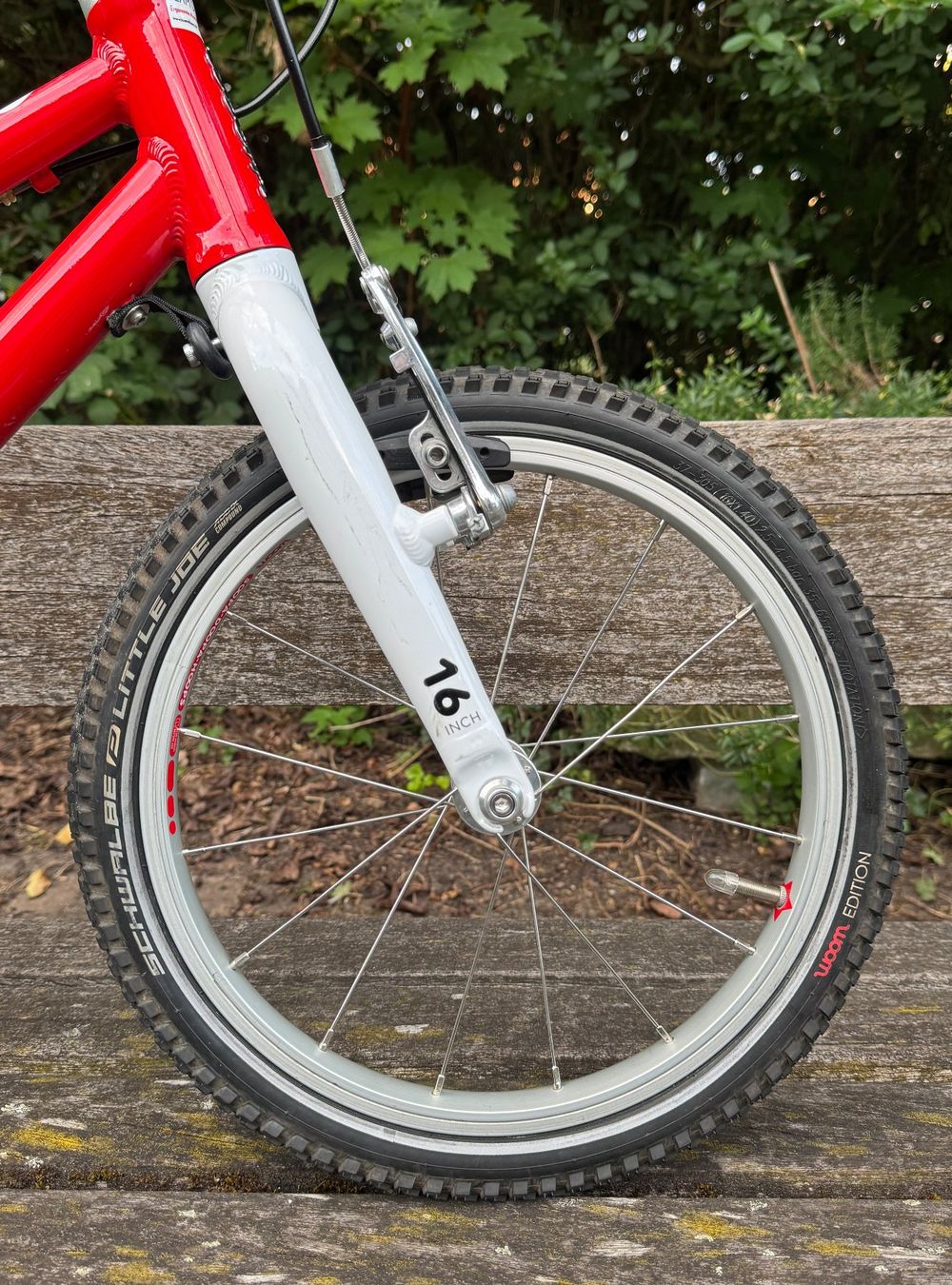 Woom Biciclette: Woom 3, Kinderfahrrad rot – Usato da Zürich venduto da Stray 2