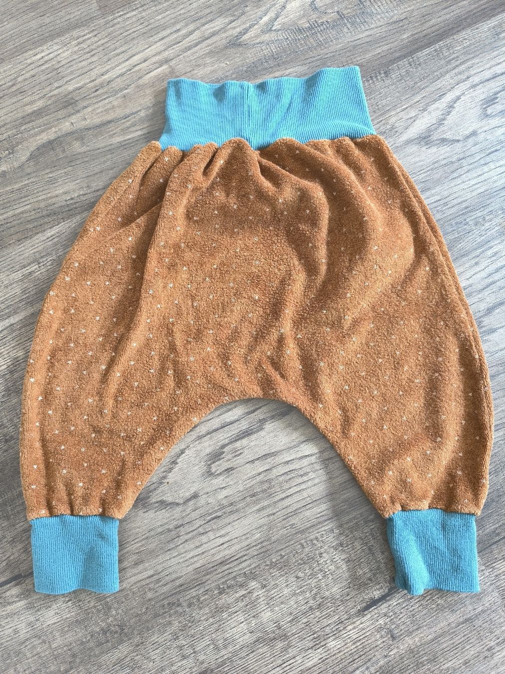 Pantaloni: Pumphose handgenäht Gr. 98 – Usato da Frauenkappelen venduto da Nickyta89 1