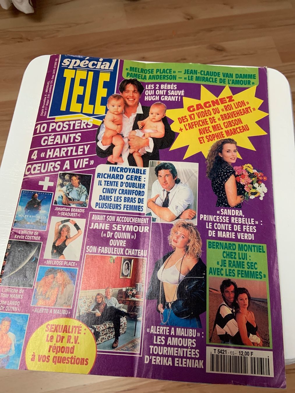Zeitschriften & Magazine: Revue vintage 1995 + posters – Gebraucht aus Ecublens VD von timily