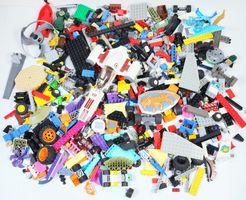 1.5 kg. Legoteile mit Minifiguren