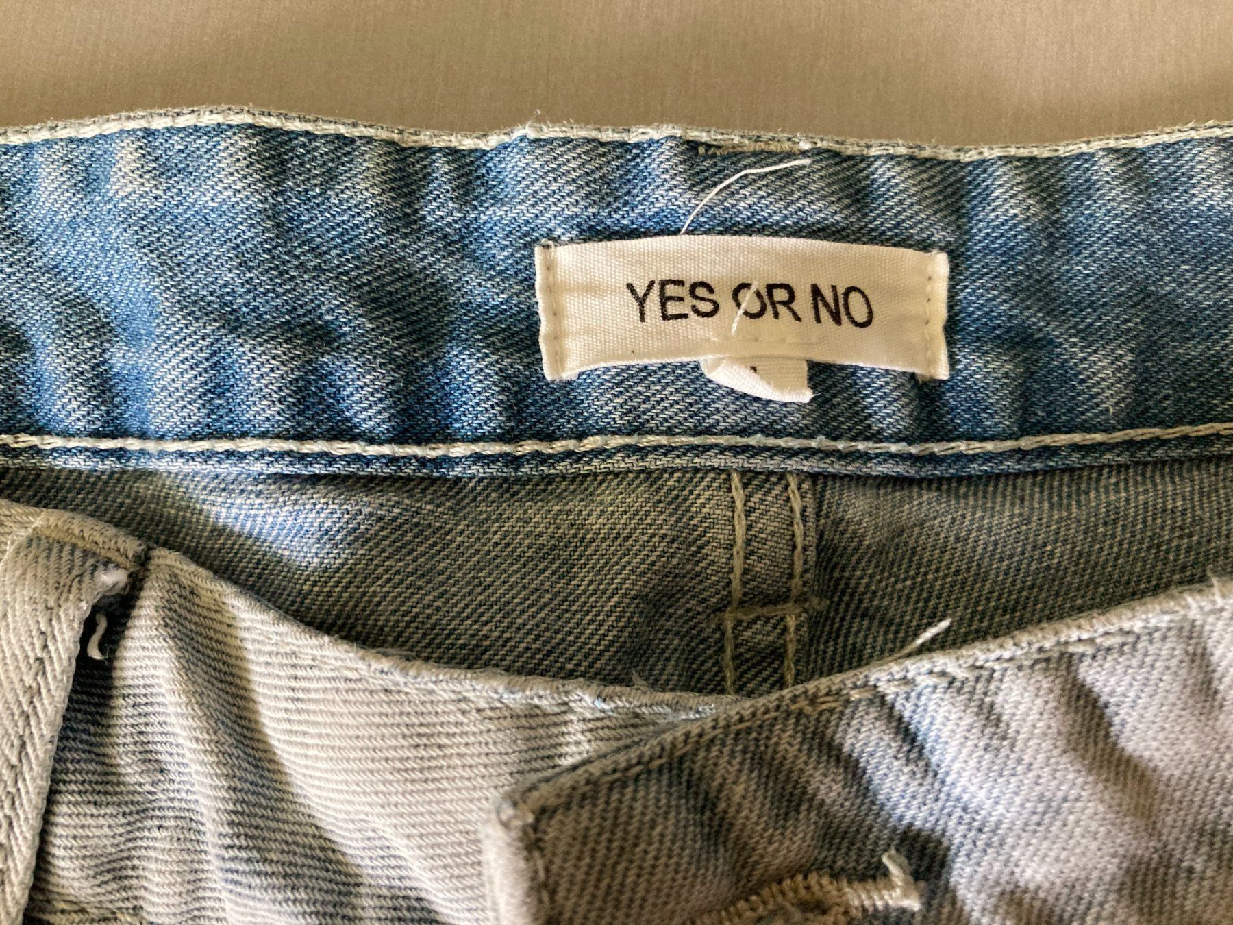 Yes Or No Jeans: YES OR NO - Jeans Shorts – Usato da Obfelden venduto da miau68 2