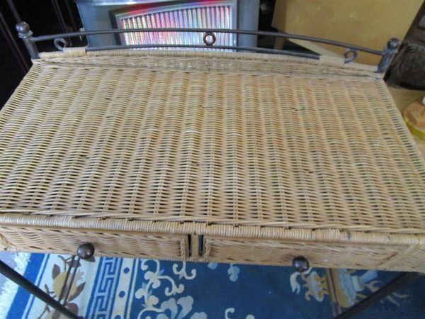 Schreibtische: Nissen String Rattan Schreibtisch Hocker Landh Nissen String – Gebraucht aus Luzern von antikdesign2552 6