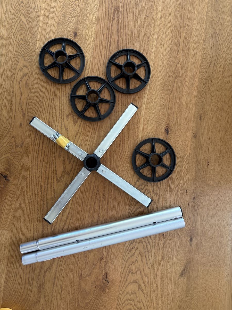 Boîtes à outils & rangements: Felgen und oder Reifenständer – D'occasion à Aarau par sabrinaryser 1