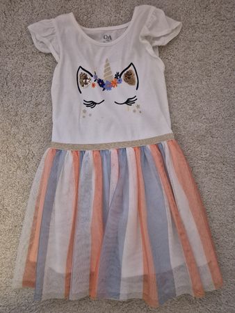 Kleid mit Einhorn Gr. 110 Top Zustand!