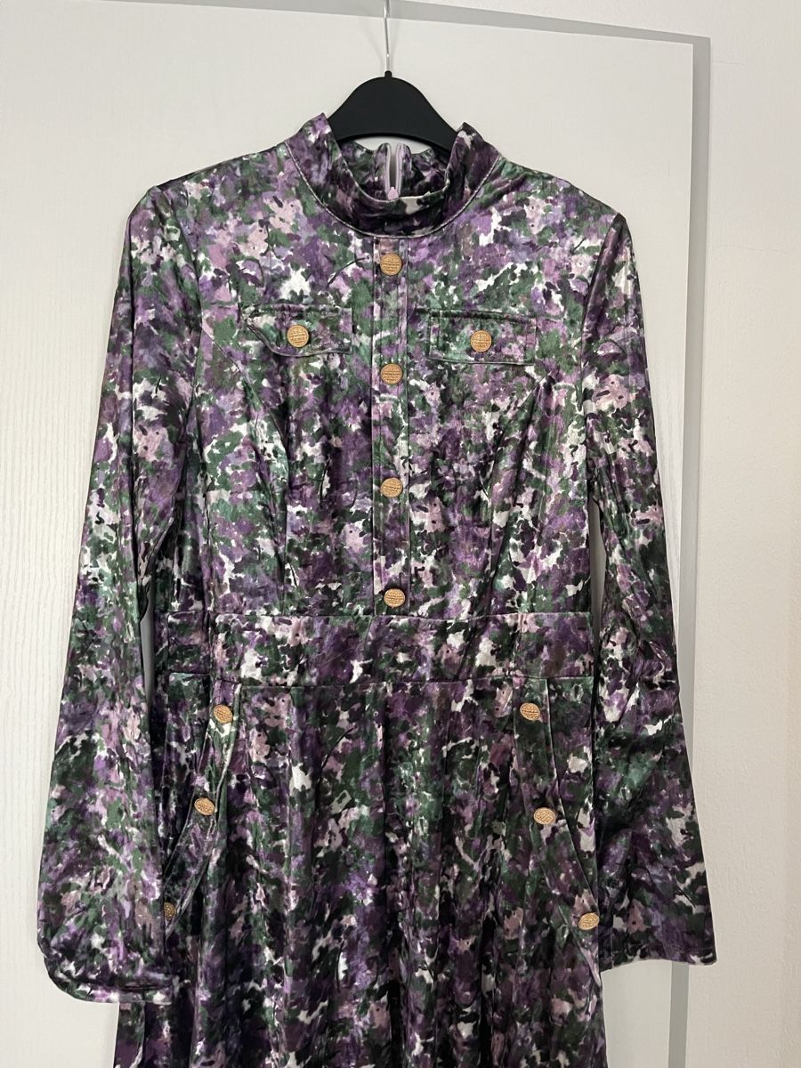 Shein Vestiti: Kleid mit Blumenmuster, Grösse 38, samtoptik! – Usato da Bremgarten AG venduto da arl_8nbf 1