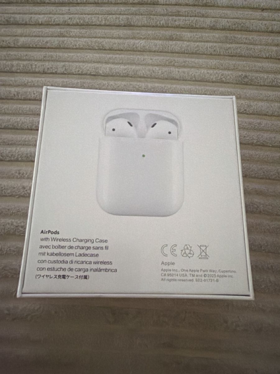 Apple Casques audio: Apple AirPods mit Ladecase neuwertig – Neuf (Voir description) à Lyss par jan_fd29 1