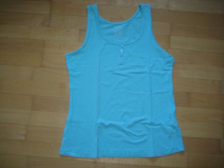 Trägershirt türkis vorn mit Knopfleiste Grösse M