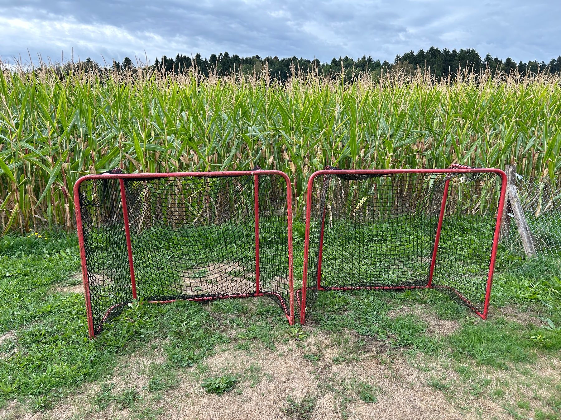 Porte da calcio e da hockey: 2 gebrauchte Fussball Tore – Usato da Brügglen venduto da kada01