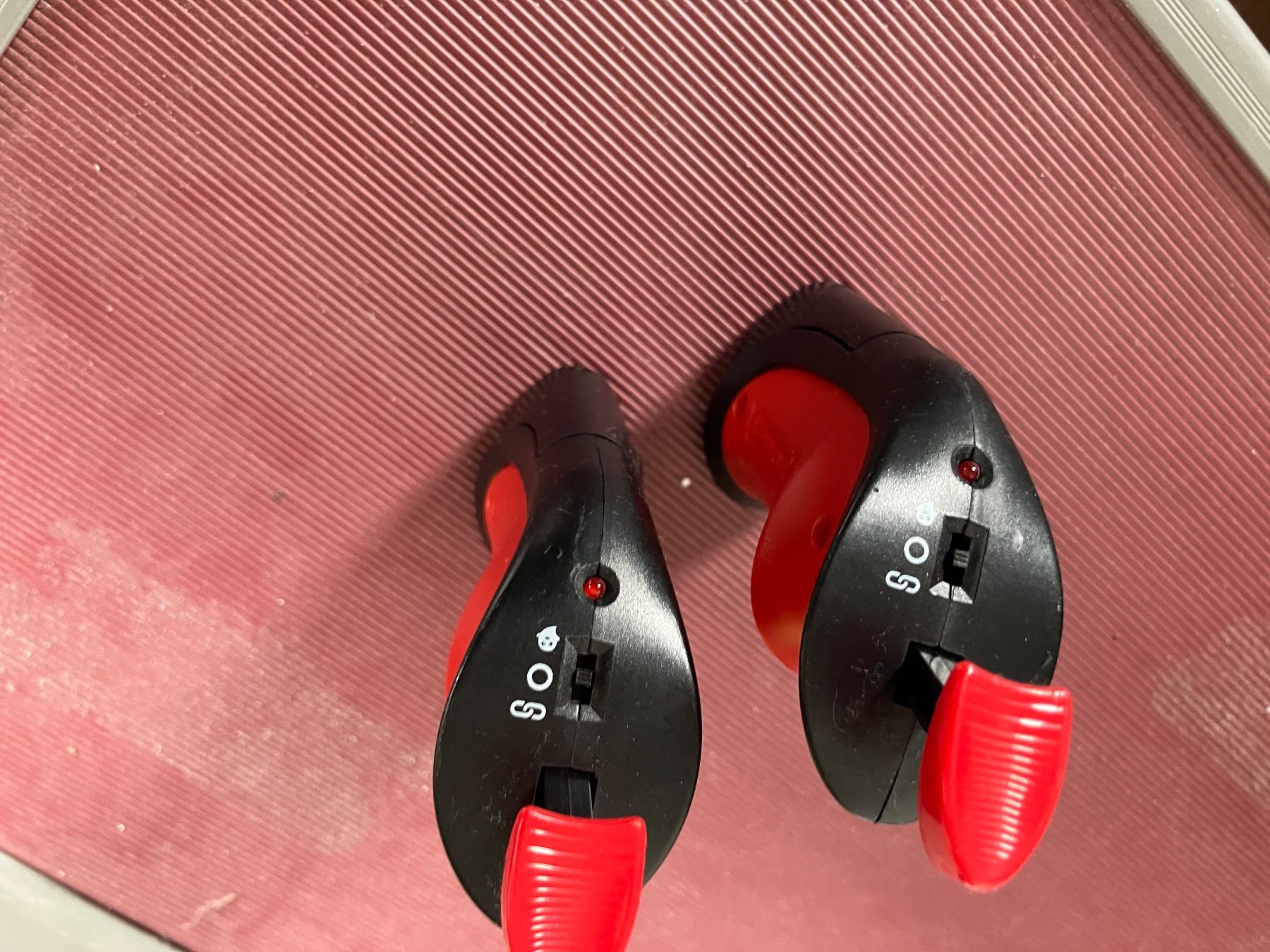 Carrera Piste: 2 Carrera GO Wireless Handregler – Usato da Möriken AG venduto da schmueke01 1