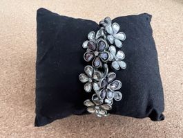 A&F Armband mit Blumen, Silberfarben, Top Zustand!