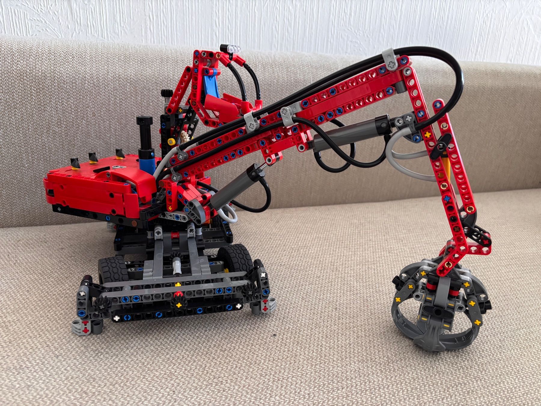 Technics Jeux de construction: LEGO Technic Pelle mécanique – D'occasion à Veyrier par MargaritaR