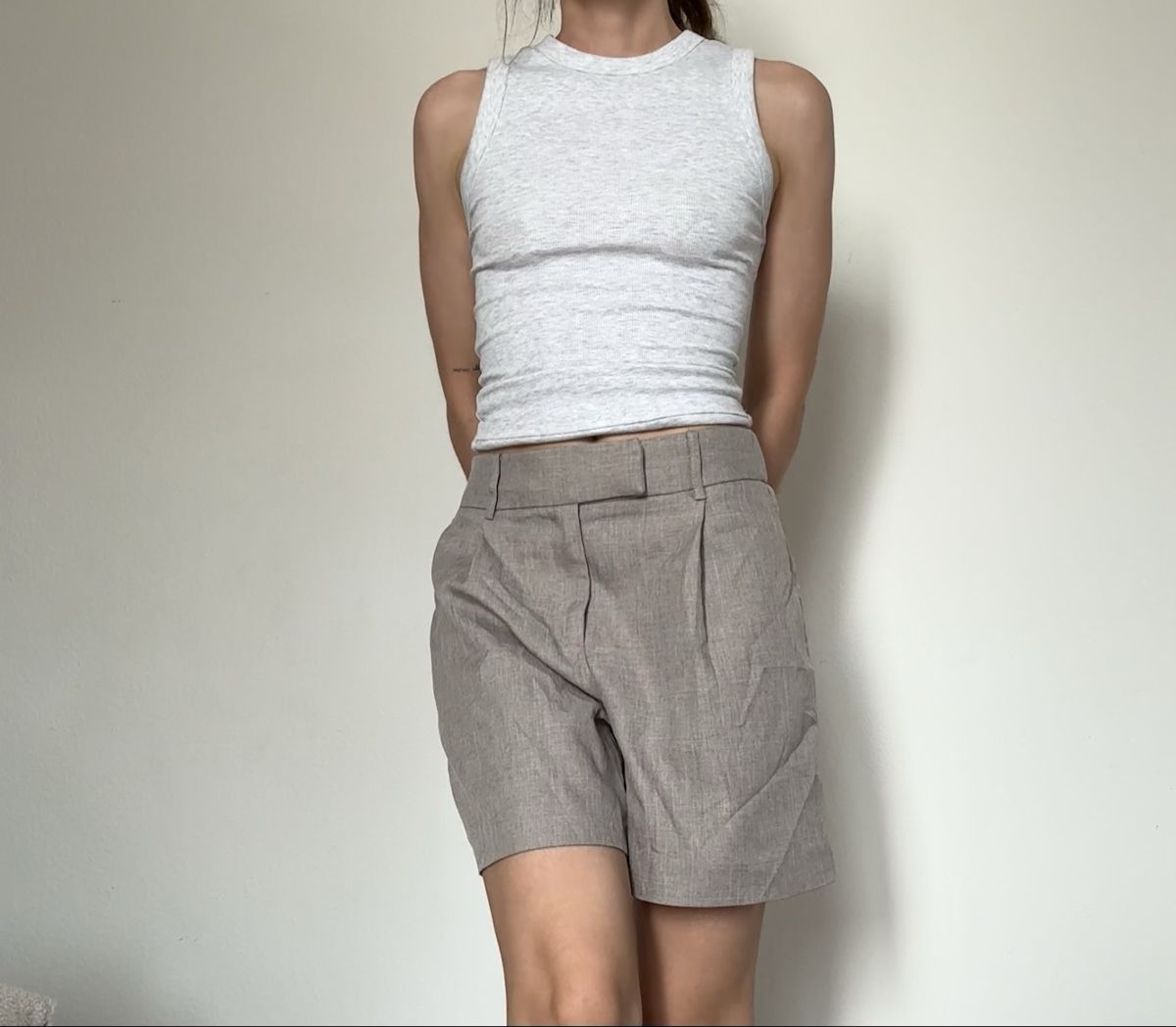 Only Pantaloni: Kurze Hose Beige XS – Usato da Zürich venduto da edit_closet 2