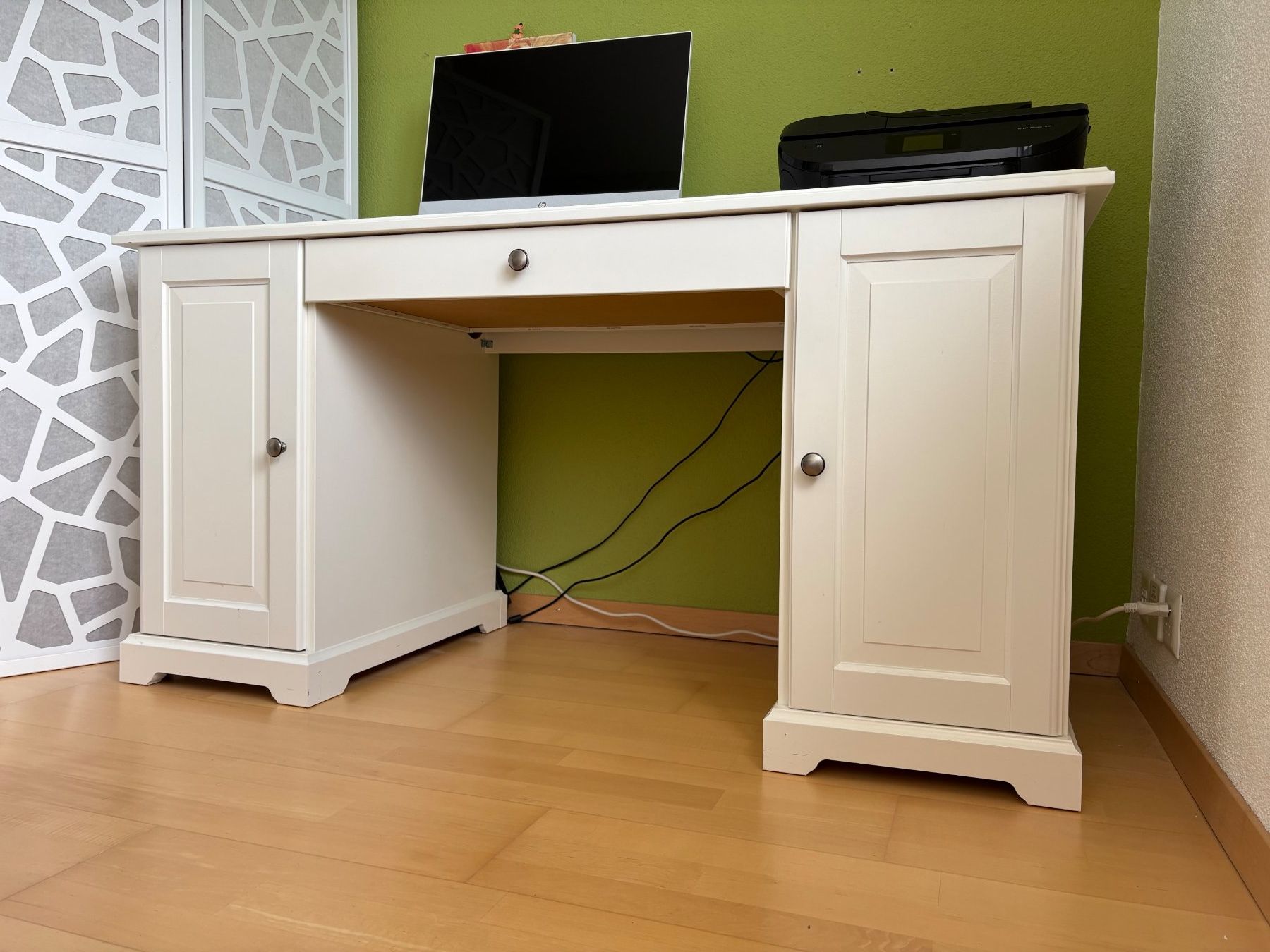 Ikea Scrivanie: Echtholz-Schreibtisch "IKEA" – Usato da Chur venduto da mar_95xd