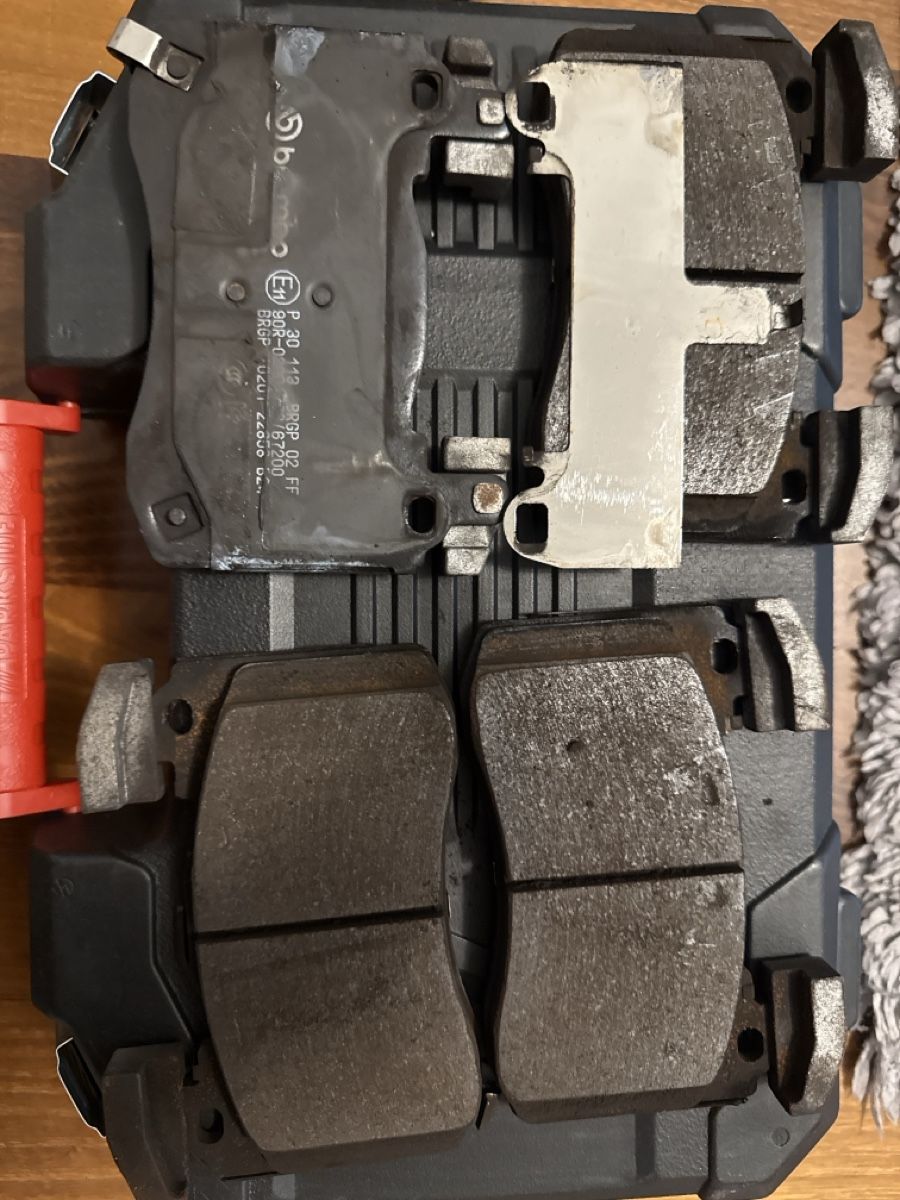 Brembo Tutti pezzi di ricambio auto: Brembo Bremsbeläge P30 113 – Usato da Emmenbrücke venduto da Cichocki2019
