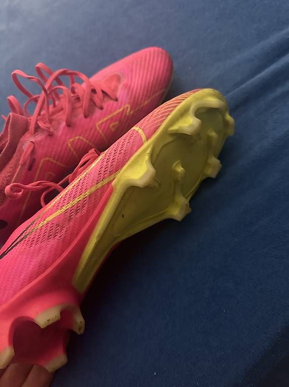 Nike Scarpe da uomo: nike fussballschuh size 45.5 – Usato da Wohlenschwil venduto da michi9999 1