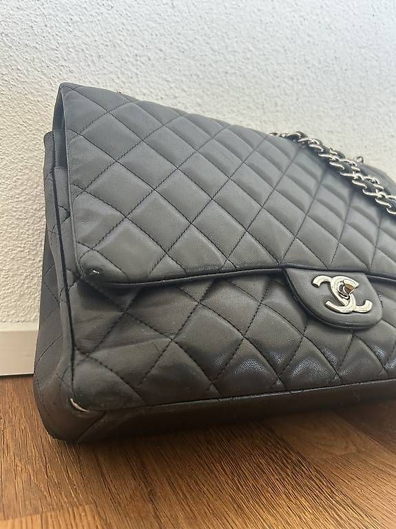 Chanel Borse da donna: Chanel Medium Classic Flap schwarz – Usato da Wauwil venduto da naopan 1