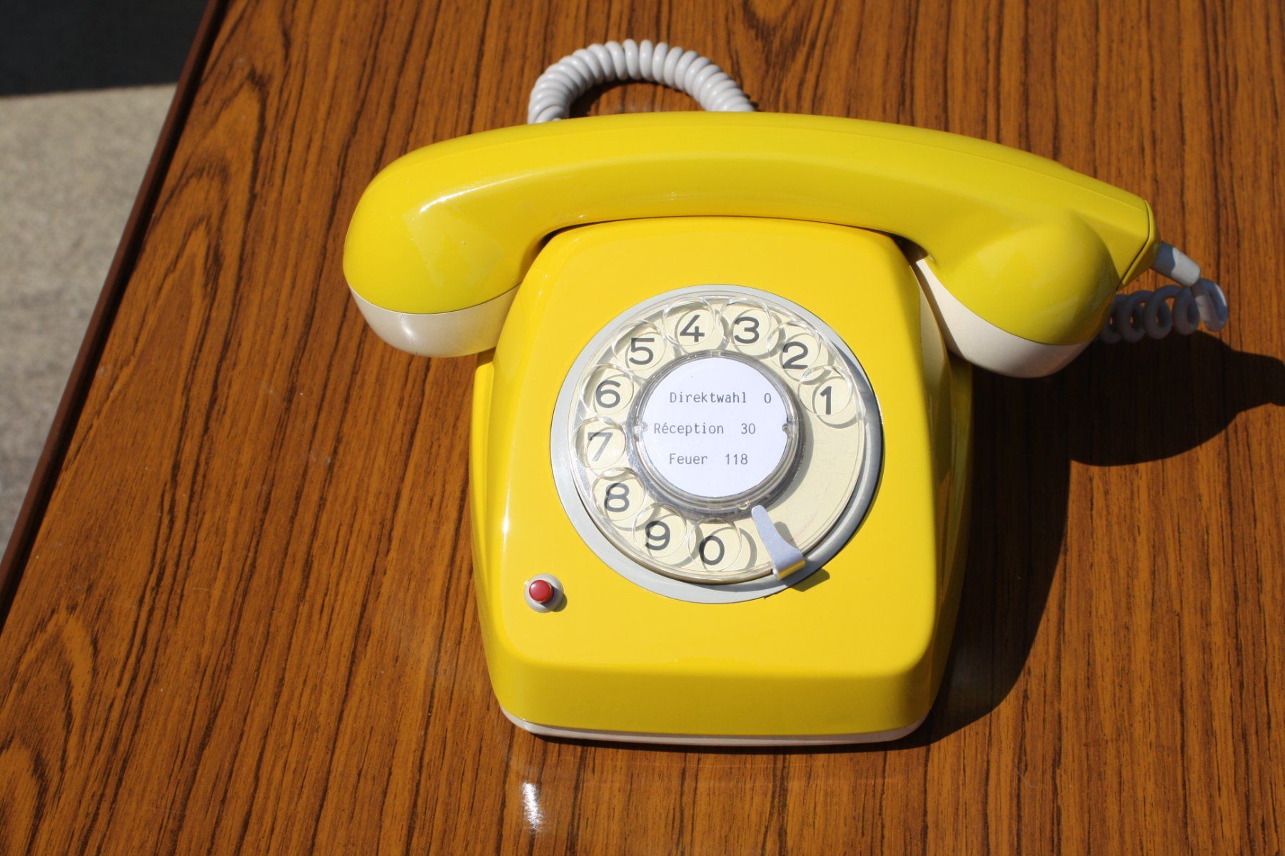 Telefoni: TELEFON VINTAGE MIT WÄHLSCHEIBE – Usato da Wauwil venduto da Pneuedy 2