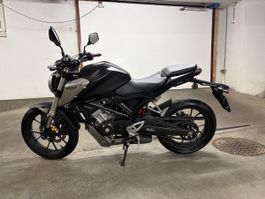Honda CB125R Kilometerstand 3670 km