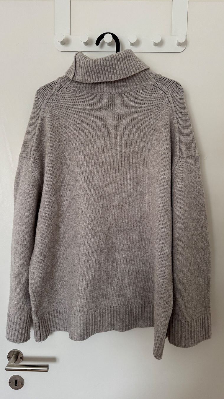 H&M Maglioni & Felpe: H&M Oversize Rollkragenpullover, Gr. S – Usato da Luzern venduto da Ecila007 1