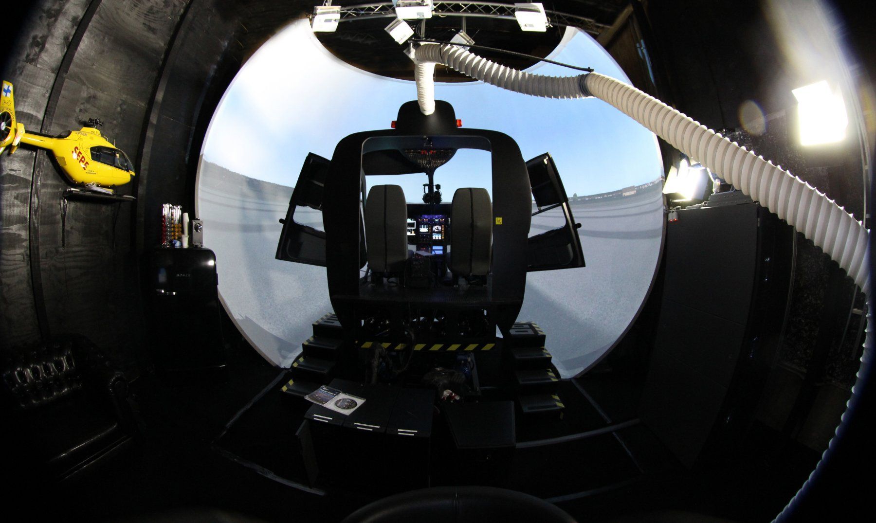 Gutscheine: Flugsimulator Gutschein Heli EC 135 – Gebraucht aus Attikon von Creawork33 7