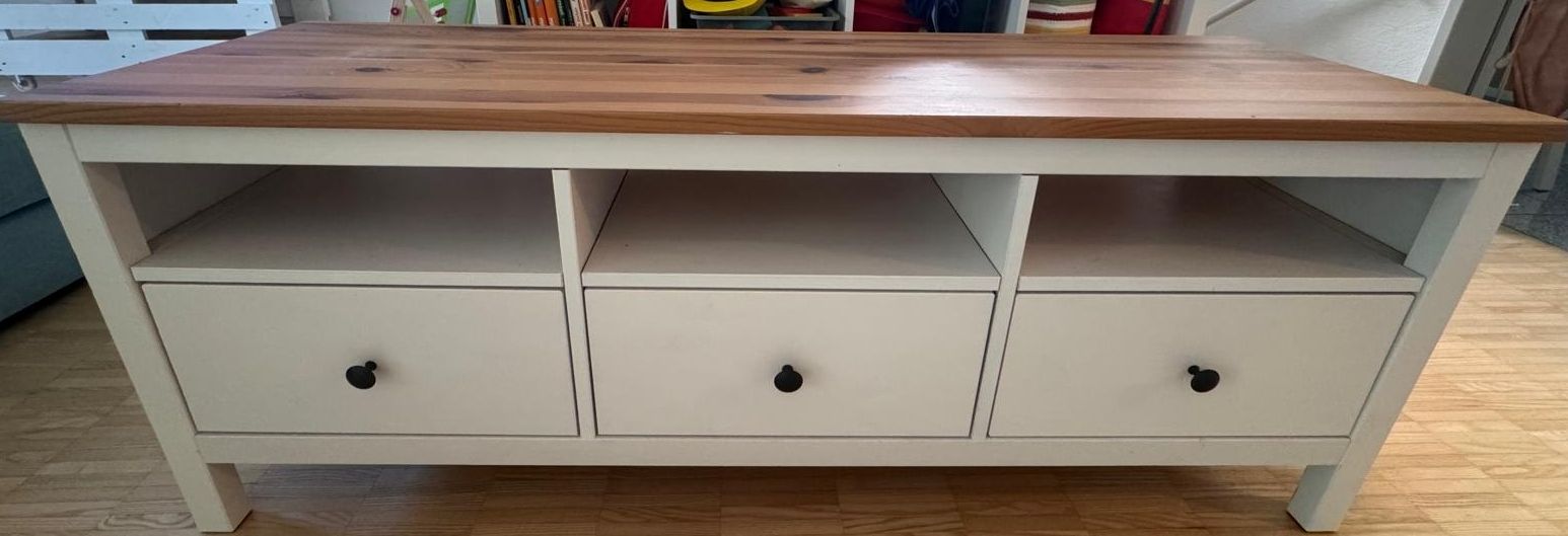 Ikea Meubles TV: TV-Möbel in guten Zustand zu verkaufen – D'occasion à Brüttisellen par marylu5