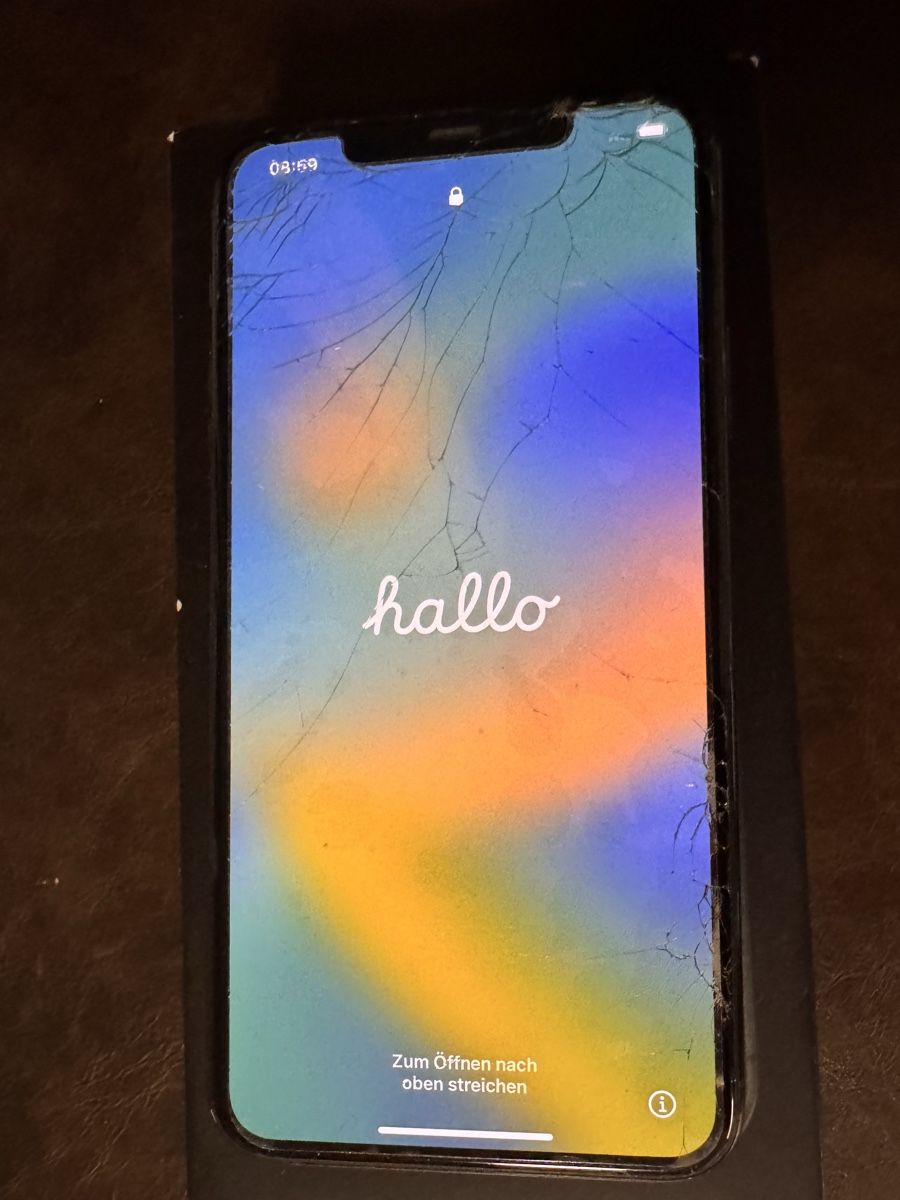 Apple Portables: Apple iPhone 11 Pro Max 64 GB – D'occasion à Zürich par tgy_wlb8 1
