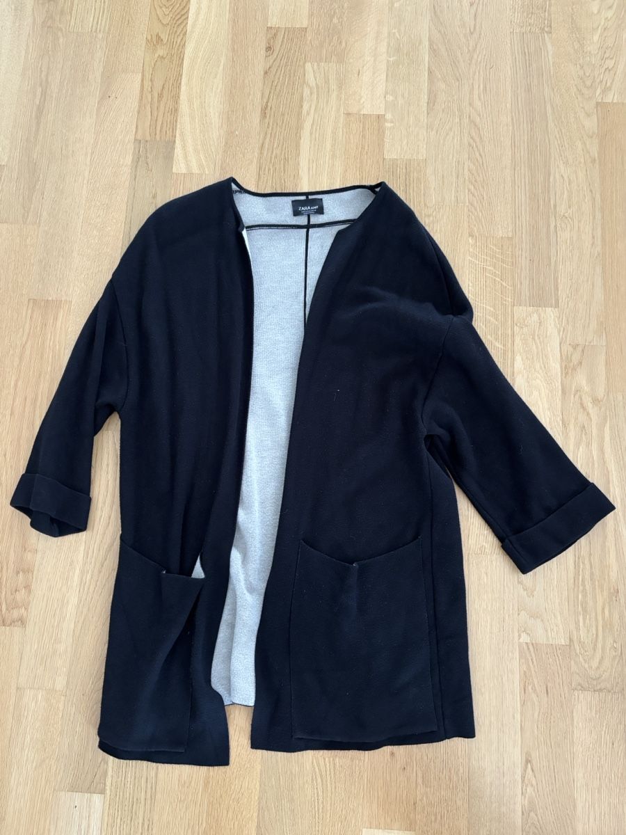 Zara Giacche: Zara Strickjacke schwarz hellgrau Gr. S – Usato da Remetschwil venduto da est_zk69