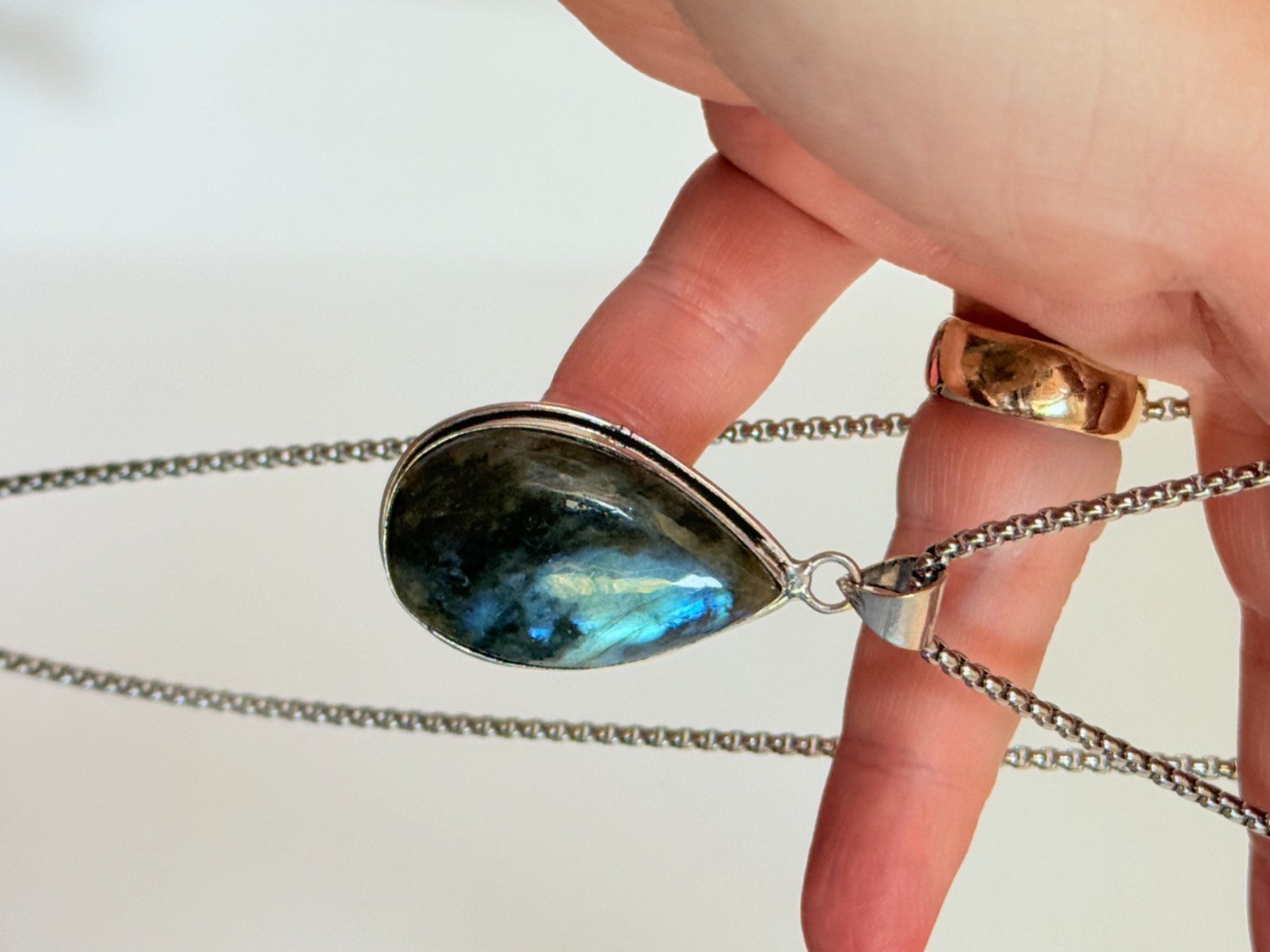 Catenine: Superbe pendentif Labradorite & chaîne – Nuovo e nell'imballaggio originale da Genève venduto da AWWA 4