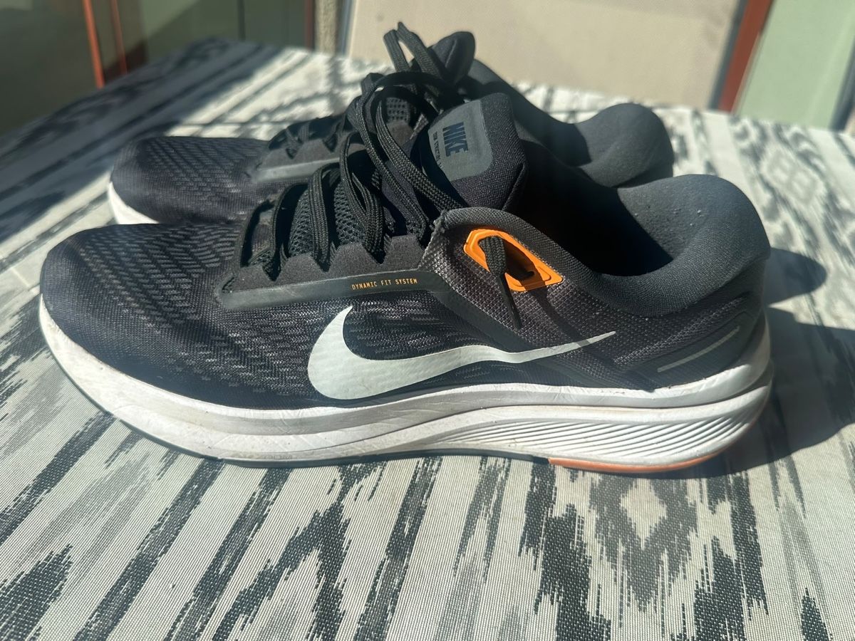 Nike Herrenschuhe: Nike Air Zoom Structure 24 Size 47 – Gebraucht aus Volketswil von Alisandra77