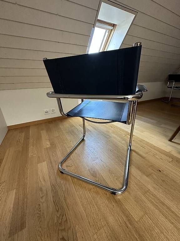 Chaises:  8 Freischwinger-Stühle – D'occasion à Zuerich par Tozde 2