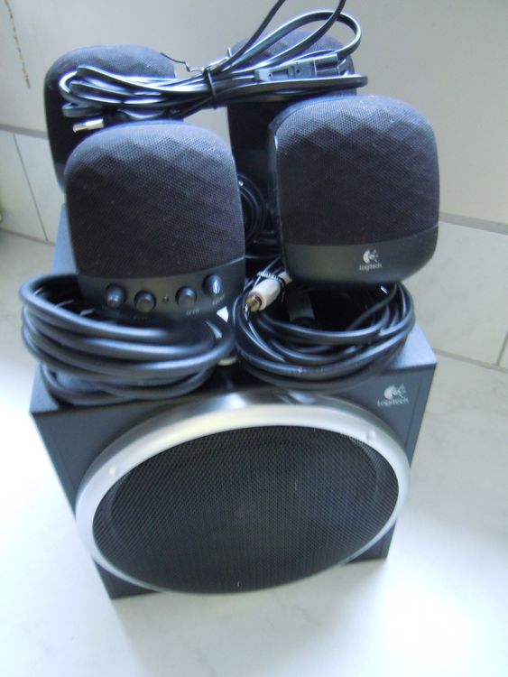 Logitech Z-540 5-teiliges Surround Sound Lautsprechersystem (Gebraucht ...