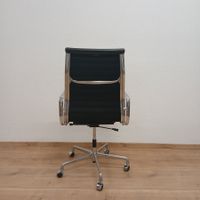 Vitra Eames EA 119 Bürostuhl Leder Schwarz