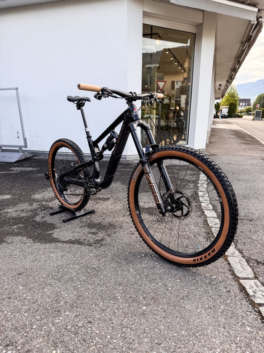 Rocky Mountain Bicycles Vélos: Rocky Mountain Slayer Grösse M – D'occasion à Lachen SZ par A3MT7