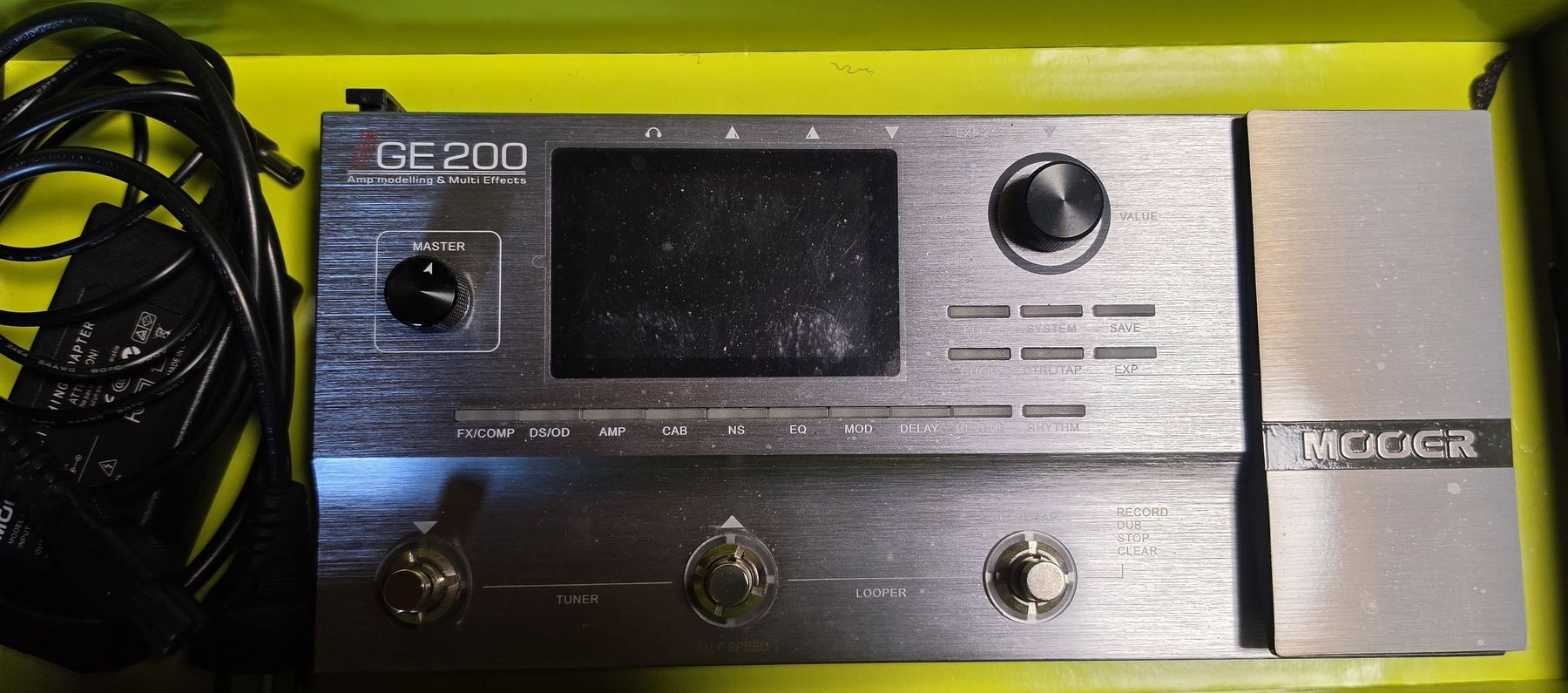 Mooer Strumenti musicali: Pédalier multi-effets Mooer GE200 – Usato da Mont-sur-Lausanne venduto da Scualscual