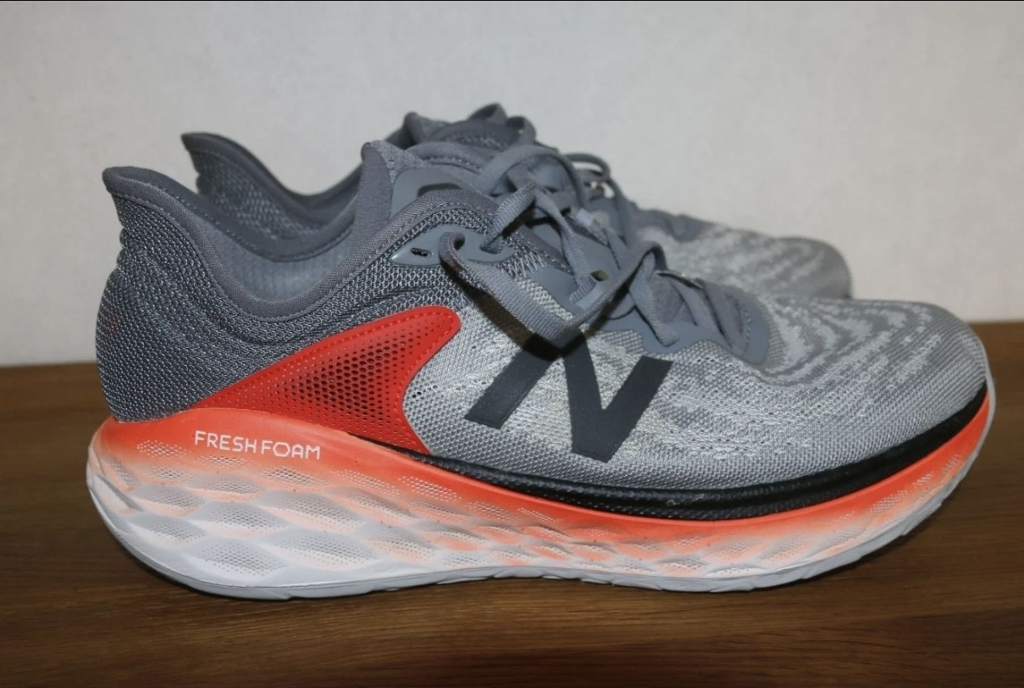 New Balance Chaussures hommes: New Balance Fresh Foam More V  Grösse 45 Gratisversand – D'occasion à HORN par Beat2fast4you