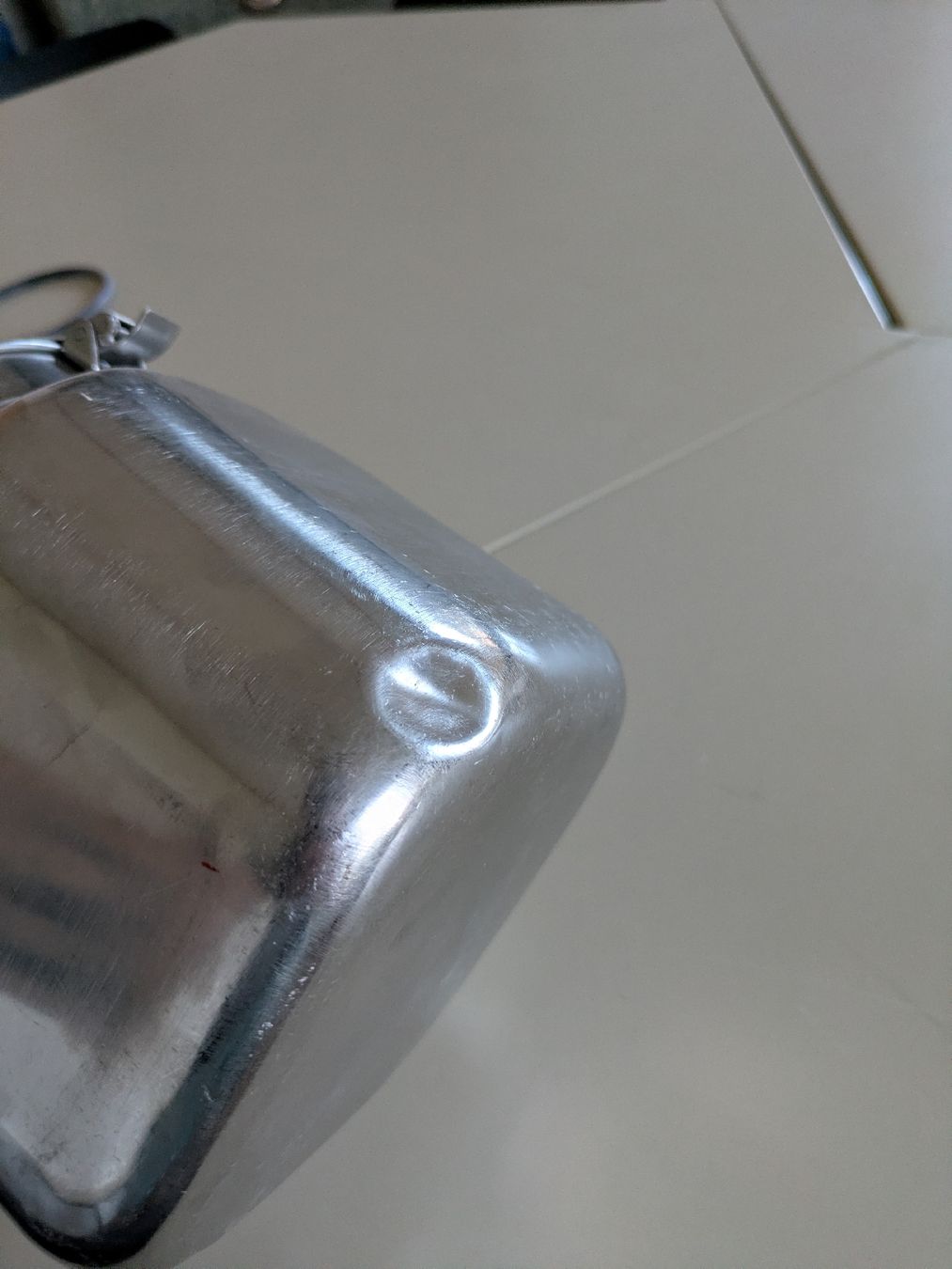 Küchengeräte: Schweizer Armee-Speiseträger 3.8 Liter – Gebraucht aus Ottenbach von hellomrzombie 2
