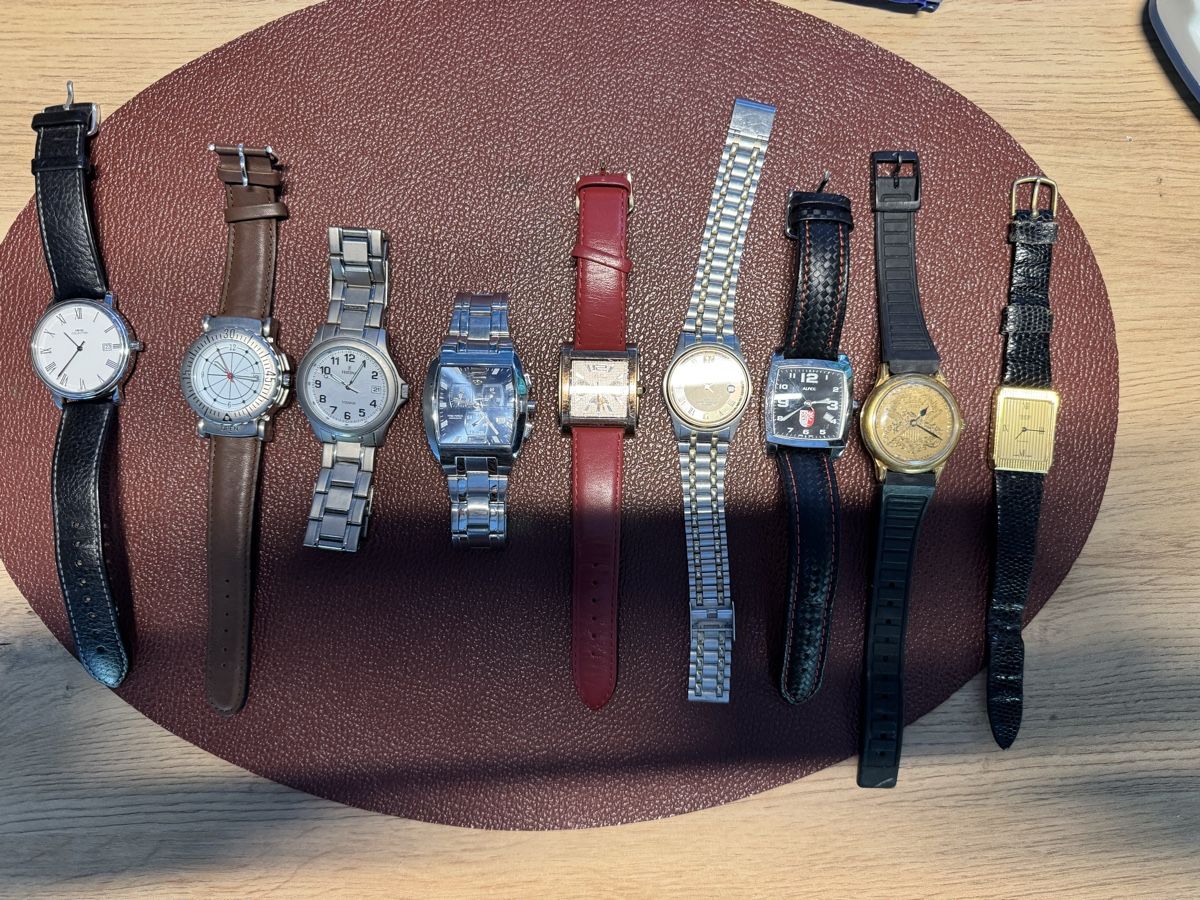 Lot De 9 Montres Bracelet - Occasion - À Vérifier Selon Description