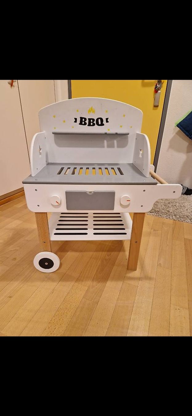 Jouets: Spielgrill Holz – D'occasion à Oensingen par lady1
