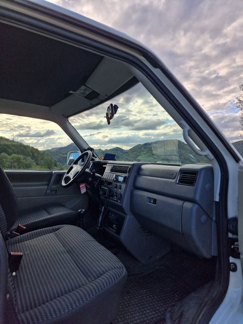 VW Camping Fahrzeuge: VW-Bus T4 4x4 – Gebraucht aus Aarau Rohr von Ricardo09 9