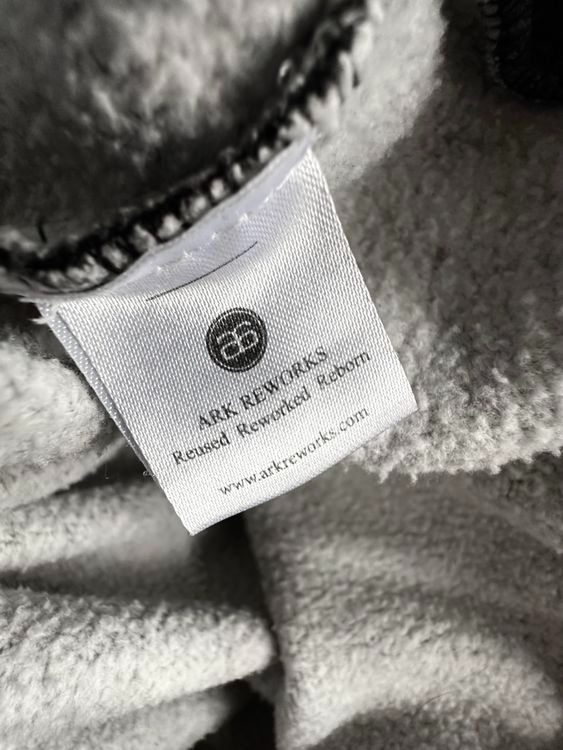 Nike Maglioni & Felpe: ARK REWORKS Crop Nike Hoodie – Usato da Eggiwil venduto da kariiina 8
