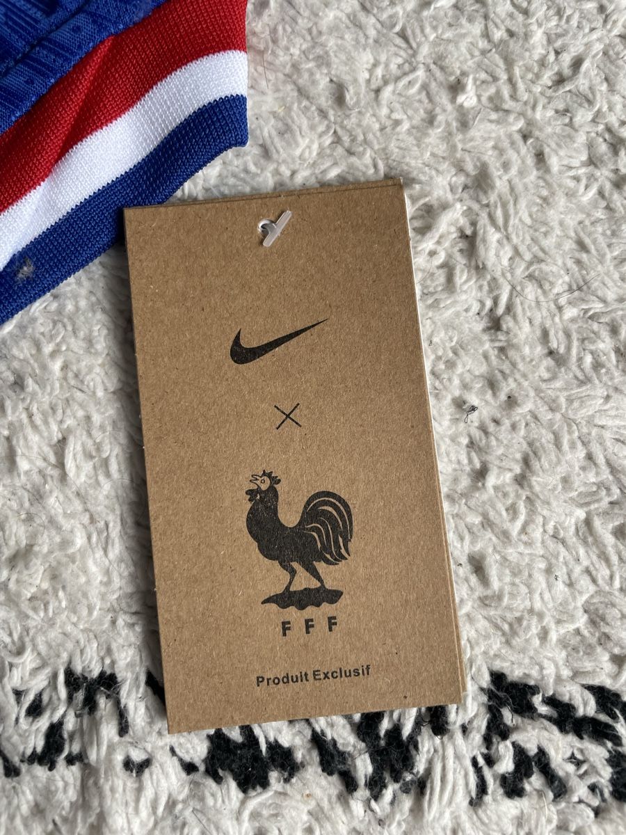 Maillots de corps & Pantalons: Mbappe Trikot 2024 – Neuf (Voir description) à Bern par ene_vv8r 2