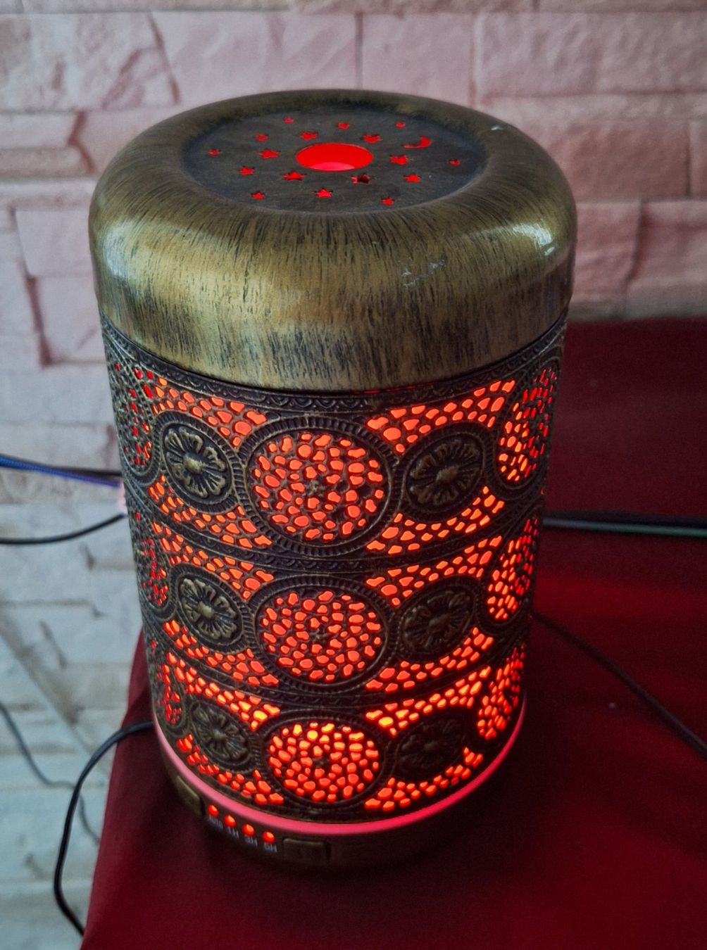 Duftöldiffusoren: Diffuseur d'arômes  avec lumières de différentes couleurs – Gebraucht aus Rickenbach b. Wil von joeletaxi1954 7